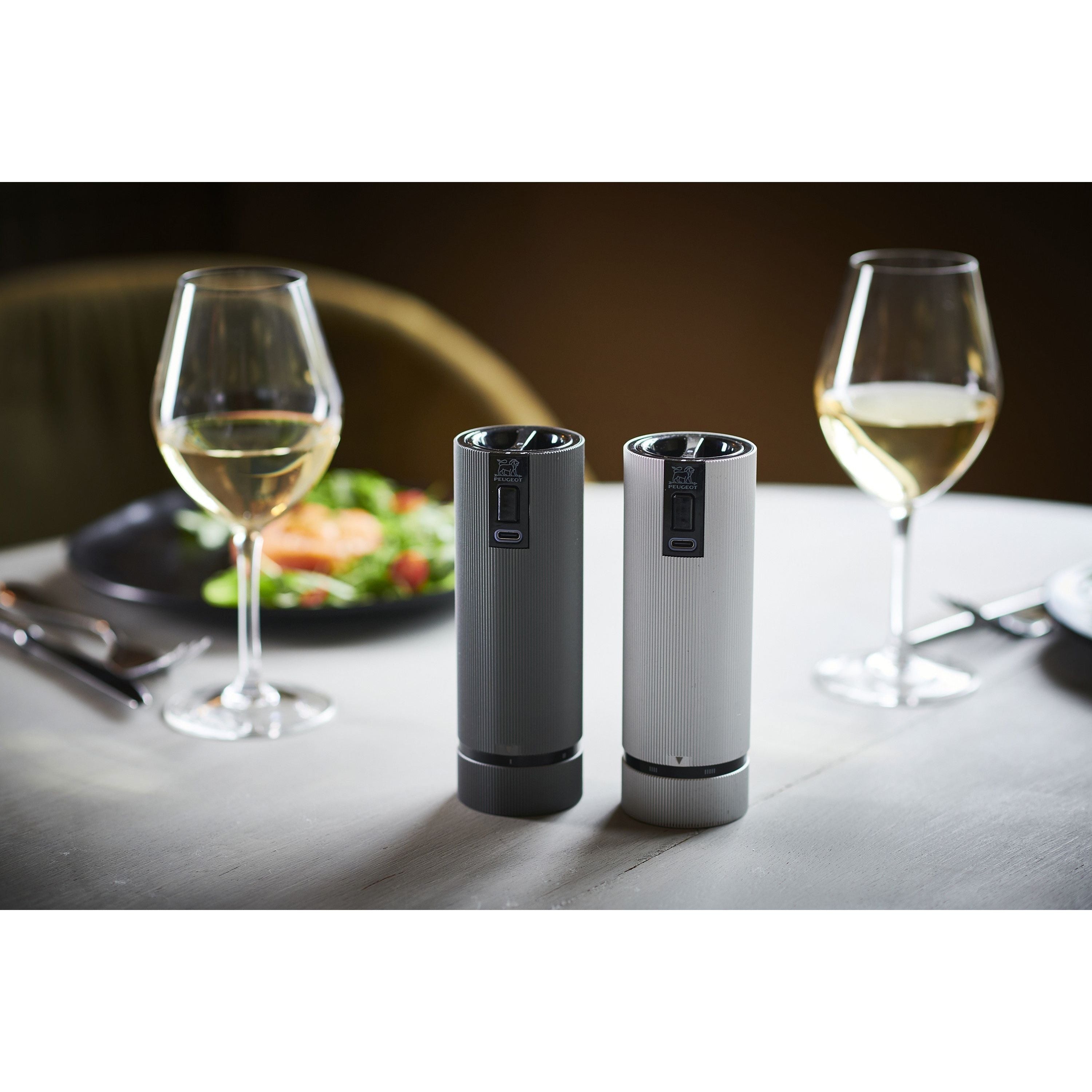 Coffret de 2 moulins à sel et poivre électriques "Line" - Peugeot - Peugeot - Moulin à poivre, sel, et épices - - La Guilde Culinaire