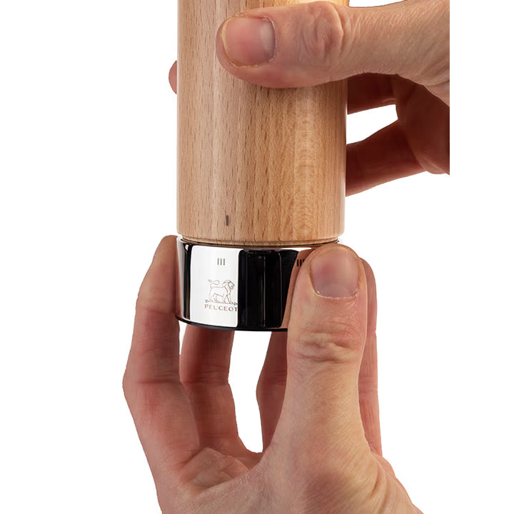 Moulin à sel à manivelle en bois et inox, naturel, 18 cm, Isen - Peugeot - Moulin à sel - - La Guilde Culinaire