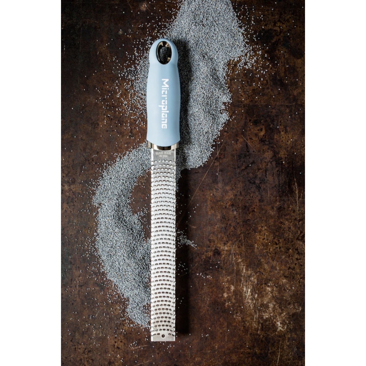 Zesteur-Râpe - Série Premium Classic (Bleu Nuage), Microplane - Microplane - Râpe et zesteur - - La Guilde Culinaire