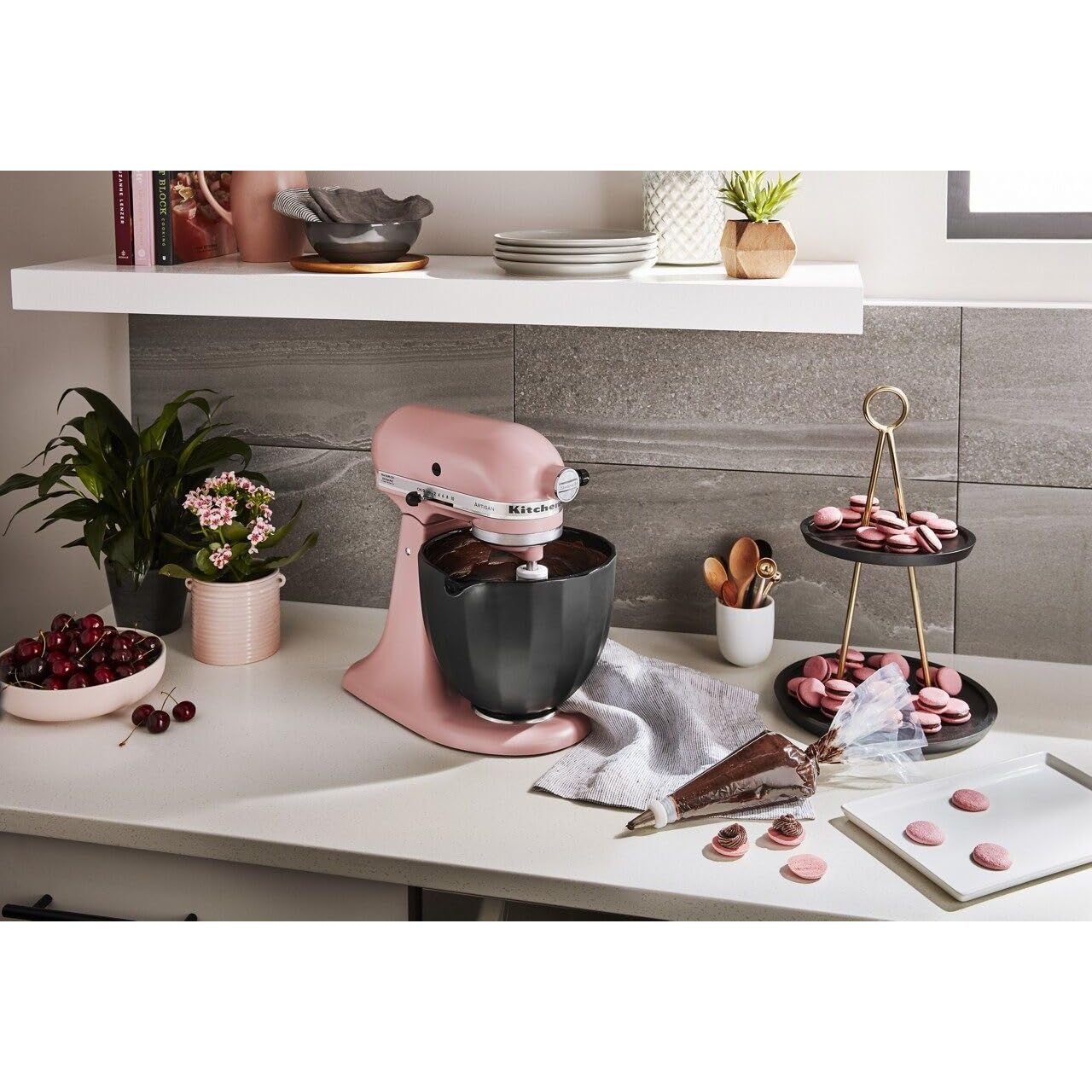 Bol en céramique noire de 4.7 litres, KitchenAid - Kitchenaid - Bol batteur sur socle - - La Guilde Culinaire