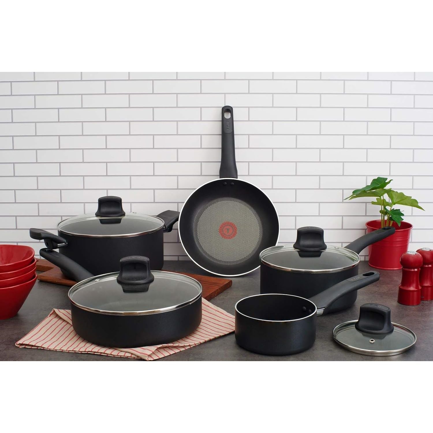 Ensemble batterie de cuisine antiadhésives 9 pièces Intuition de T-fal - T-fal - Batterie de cuisine - - La Guilde Culinaire