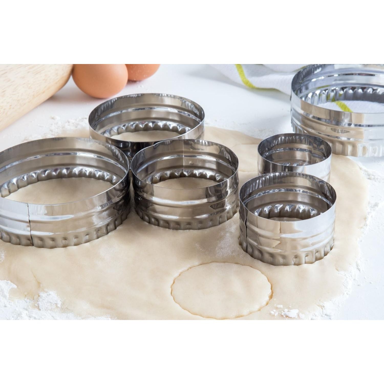 Set d'emporte-pièces ronds unis et froissés double face, 6 pcs - Fox Run - Emporte-pièce - - La Guilde Culinaire