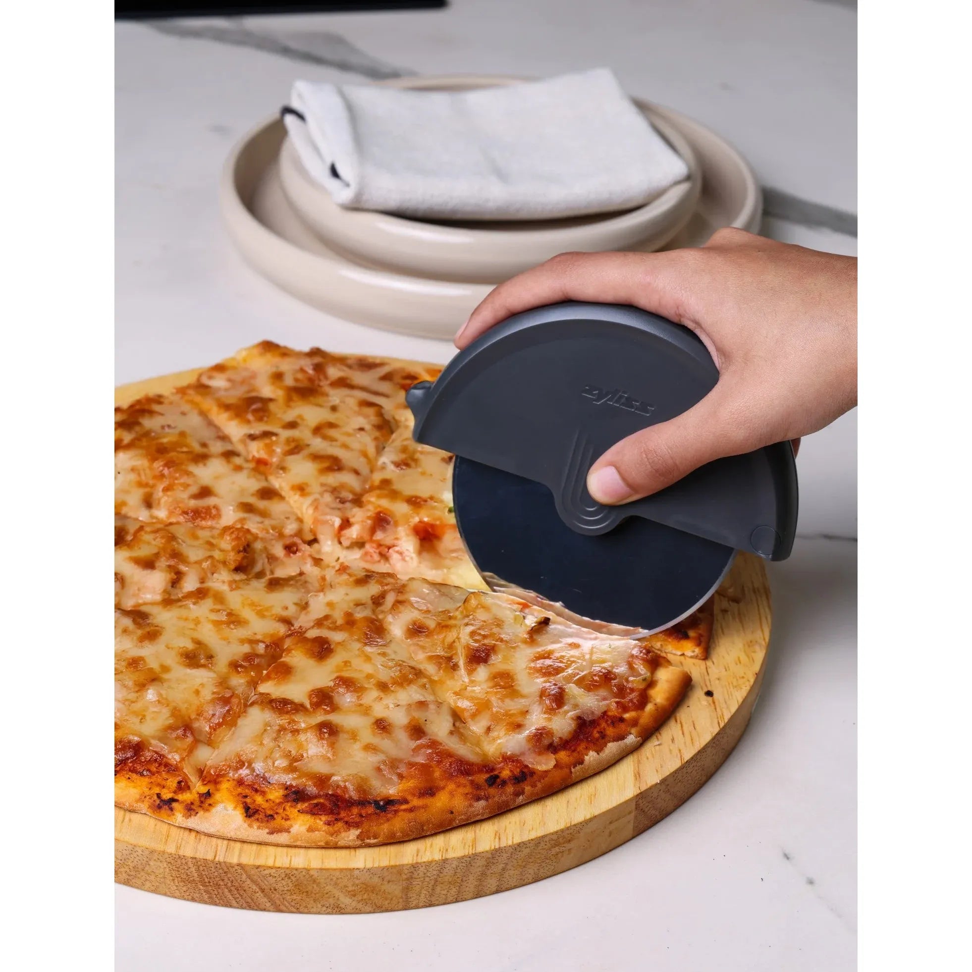 Roulette à Pizza Zyliss - Zyliss - Roulette à pizza - - La Guilde Culinaire