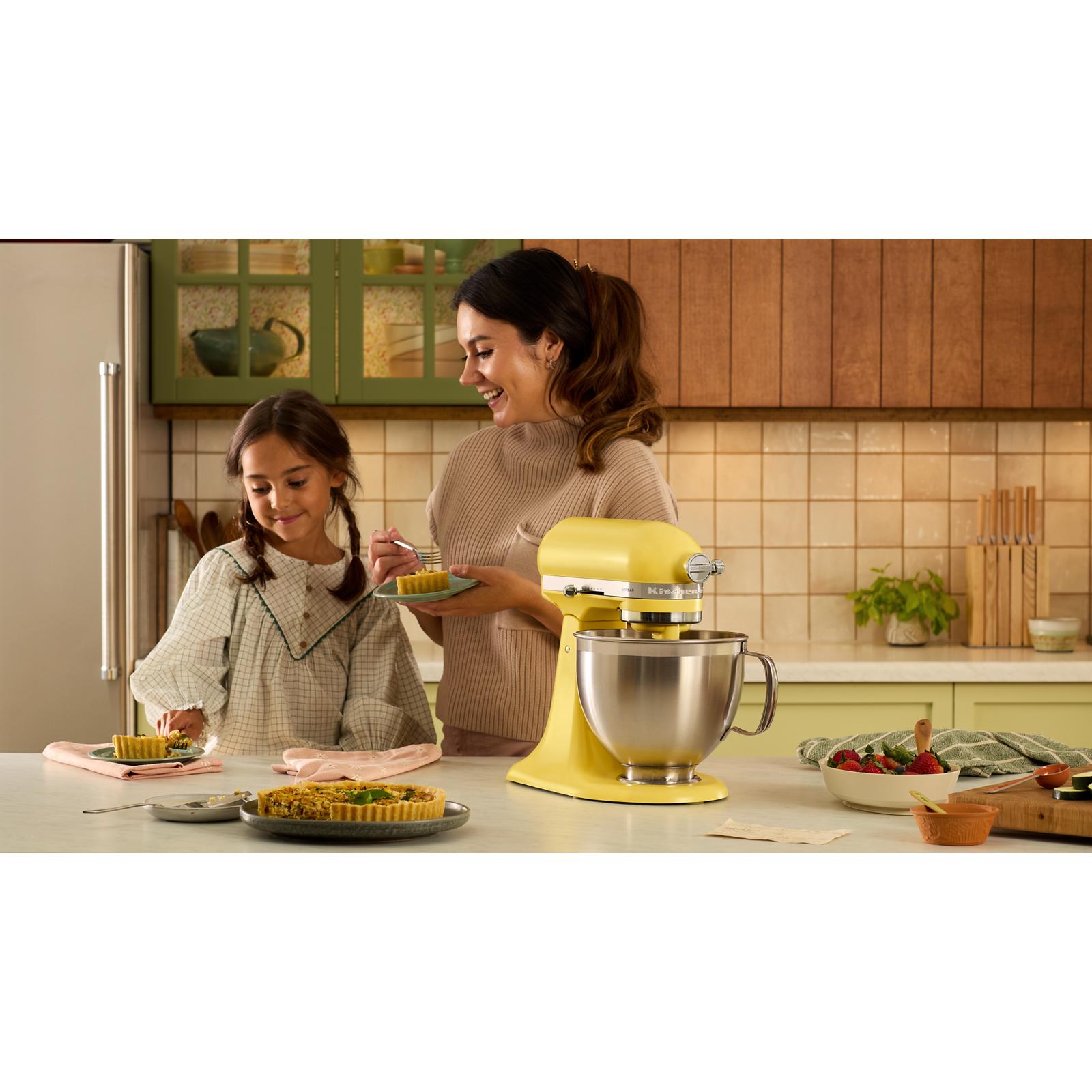 Batteur sur socle KitchenAid 4.7 L (5 pintes) la couleur de l’année 2025 - Beurre - Kitchenaid - Batteur sur socle - - La Guilde Culinaire