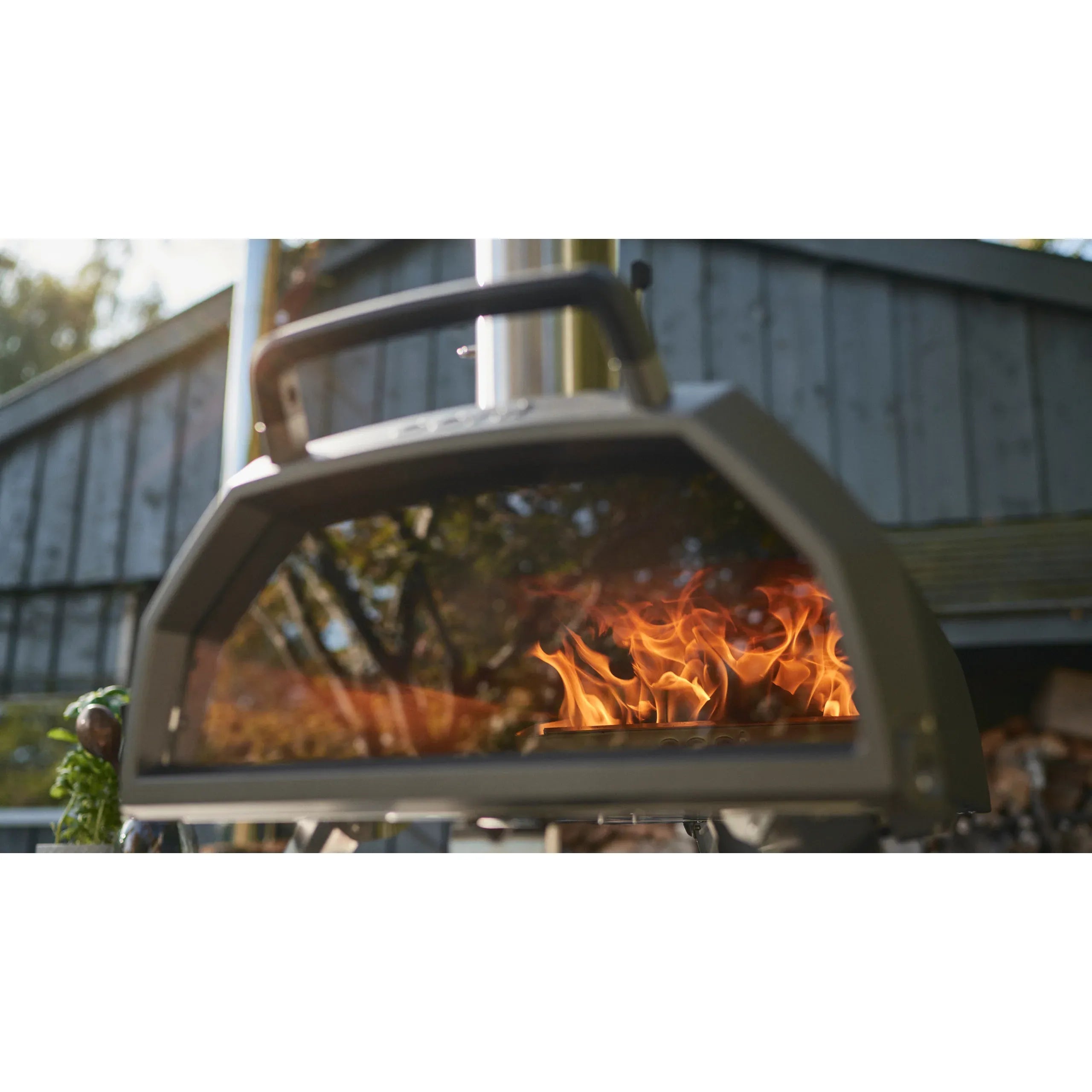 Karu 2 Pro - Four à pizza extérieur multi-combustible 17 po - 2ème Génération - Ooni - Four à pizza - - La Guilde Culinaire