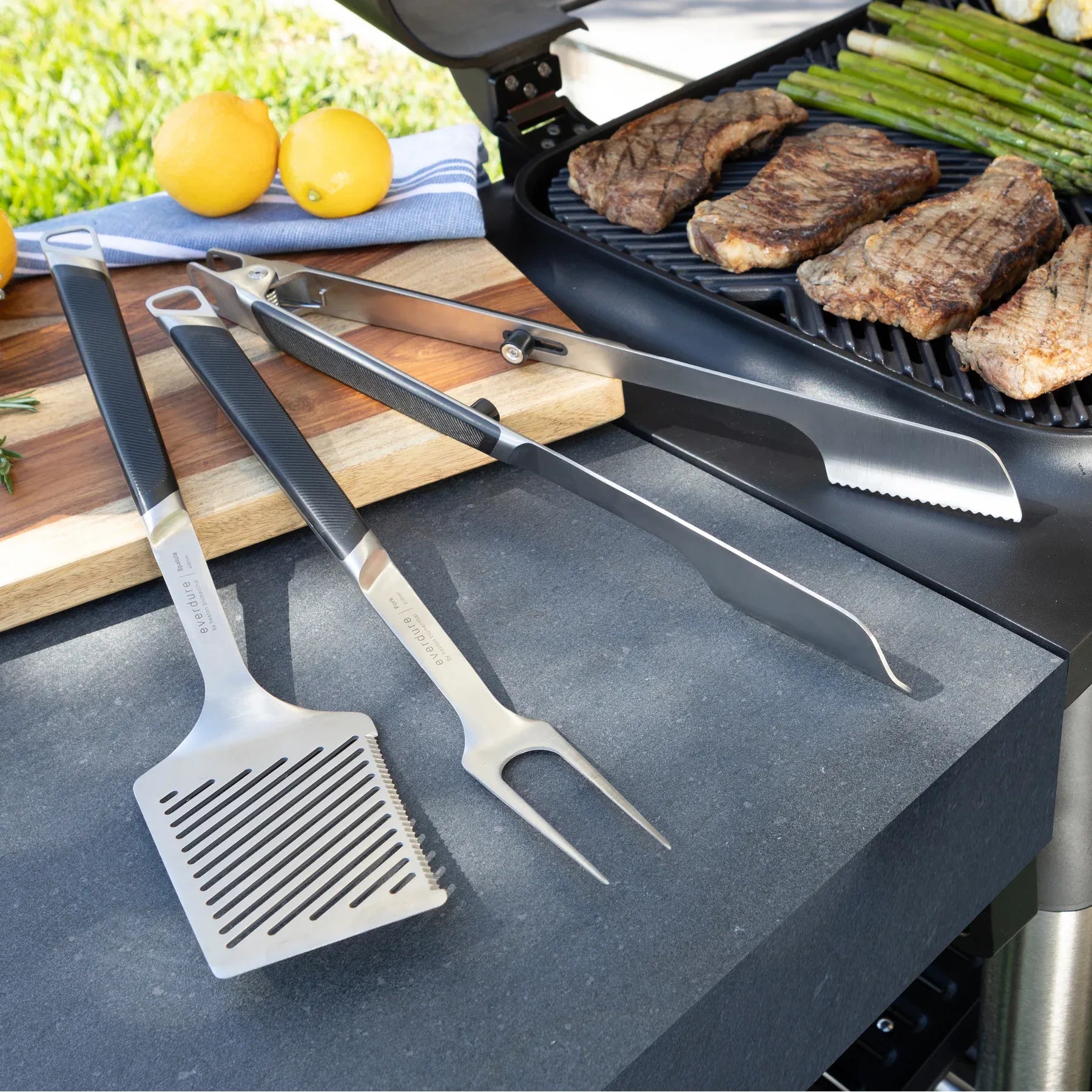 Trousse d’outils haut de gamme - Grande taille - Everdure - Accessoire pour BBQ - - La Guilde Culinaire