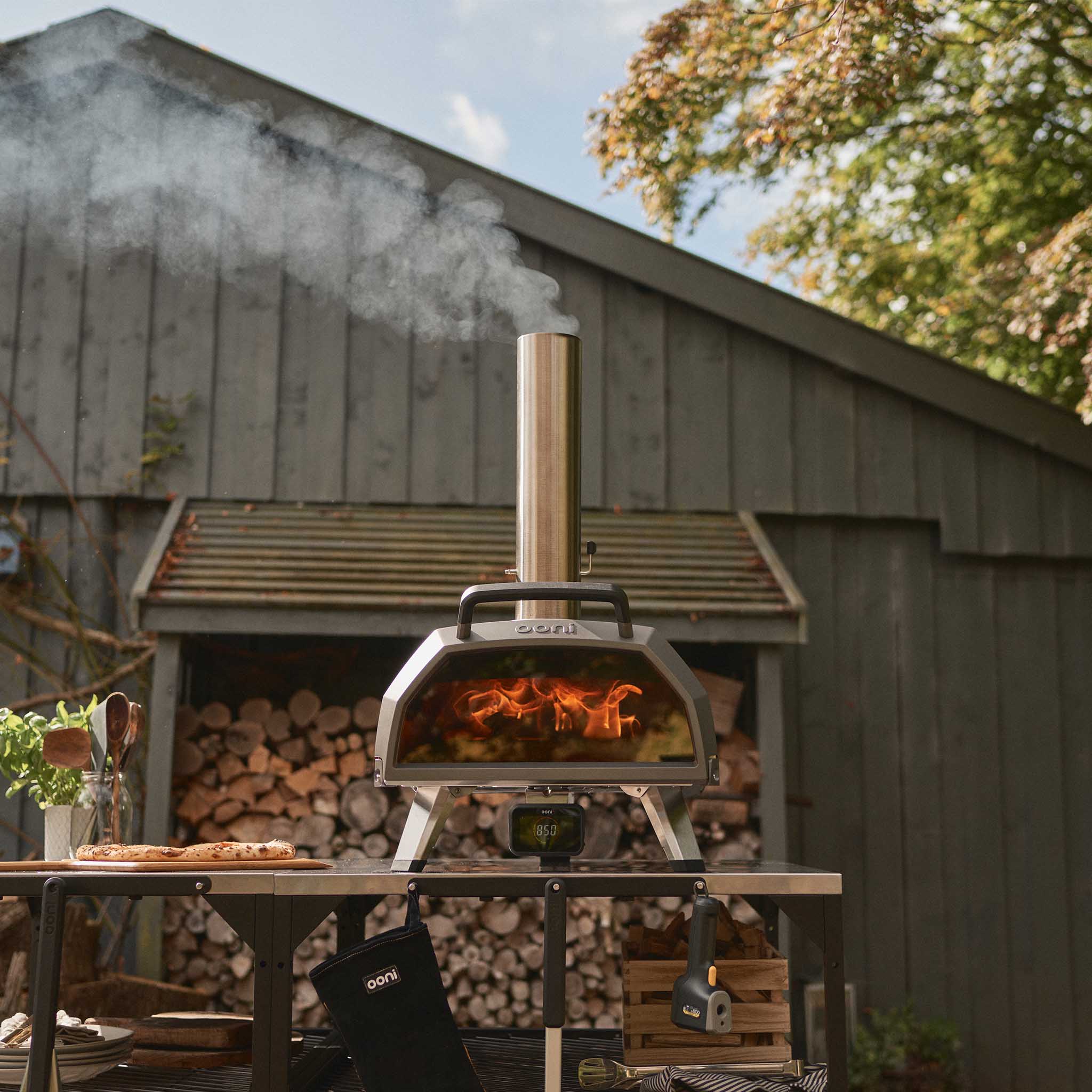 Karu 2 Pro - Four à pizza extérieur multi-combustible 17 po - 2ème Génération - Ooni - Four à pizza - - La Guilde Culinaire