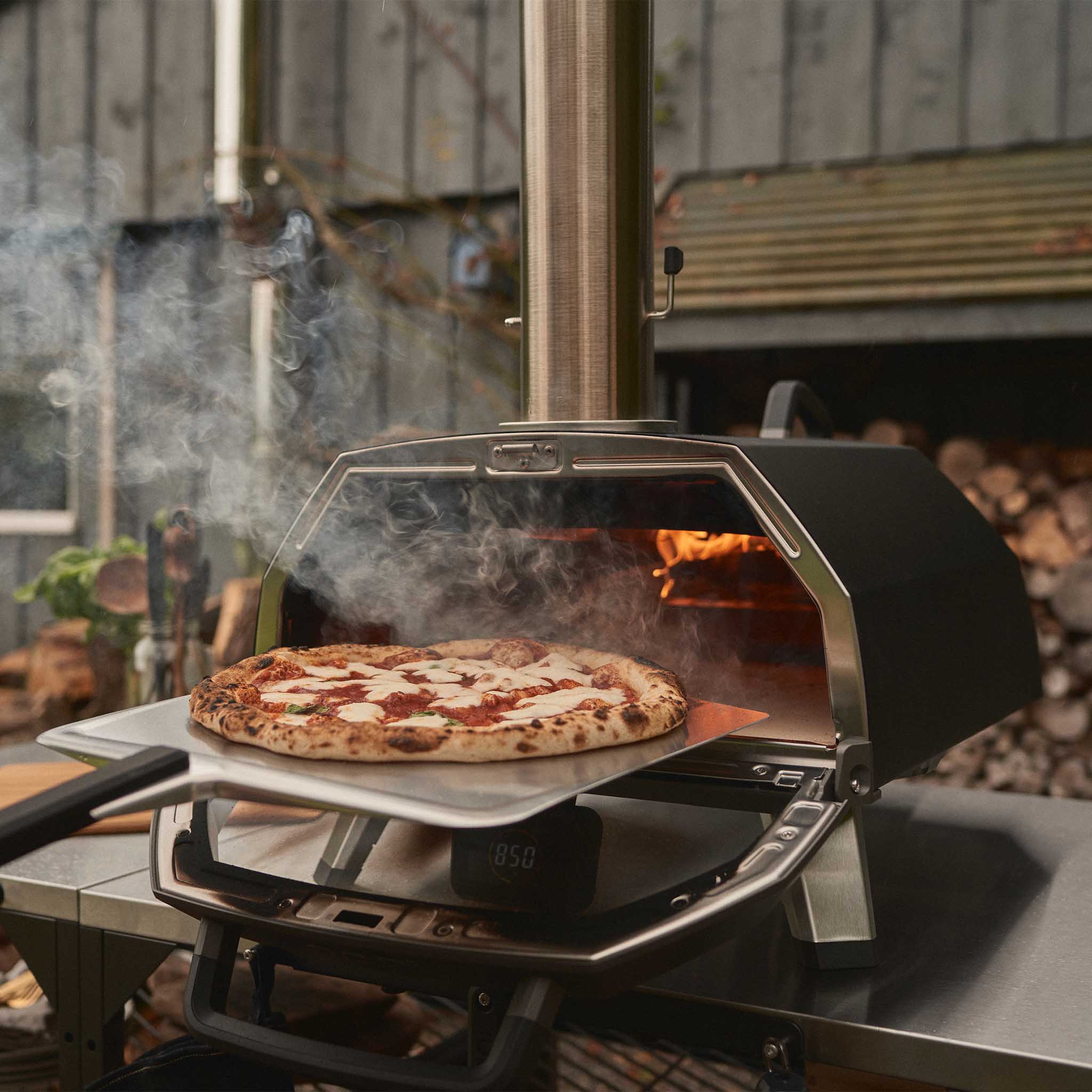 Karu 2 Pro - Four à pizza extérieur multi-combustible 17 po - 2ème Génération - Ooni - Four à pizza - - La Guilde Culinaire