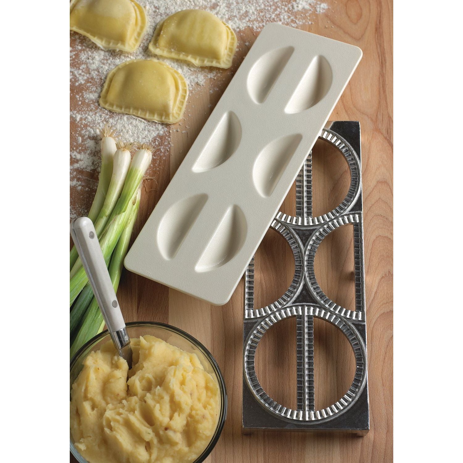 Moule à Pierogis en aluminium - Fox Run - Moule à raviolis - - La Guilde Culinaire