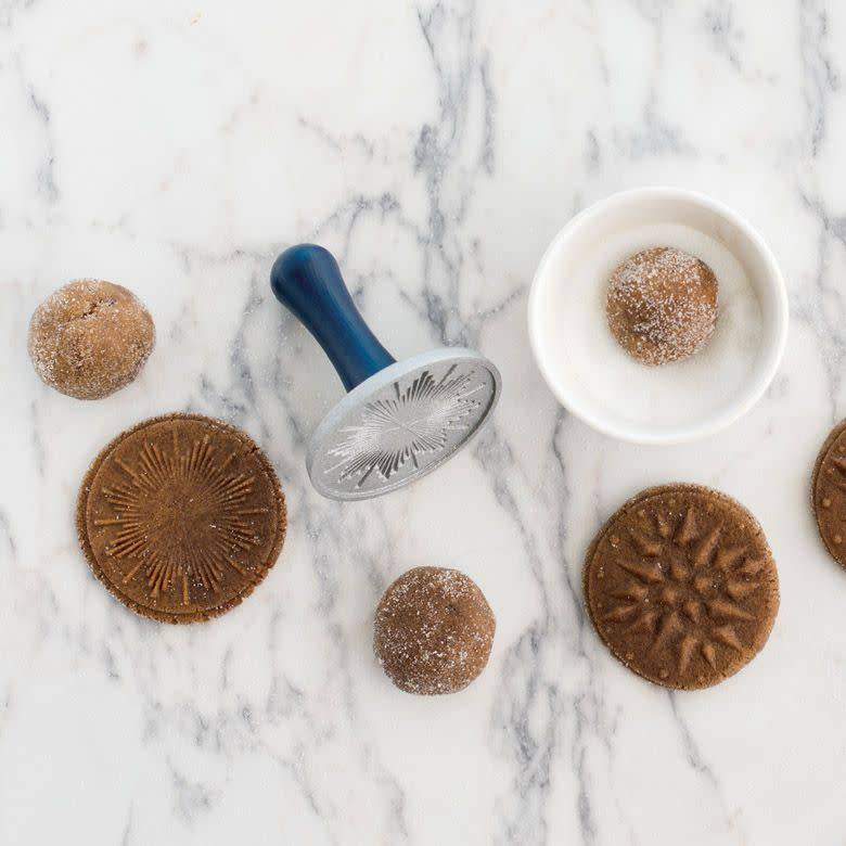 Tampon à biscuit Forme Starry Night - Nordic Ware - Tampon à biscuit - - La Guilde Culinaire