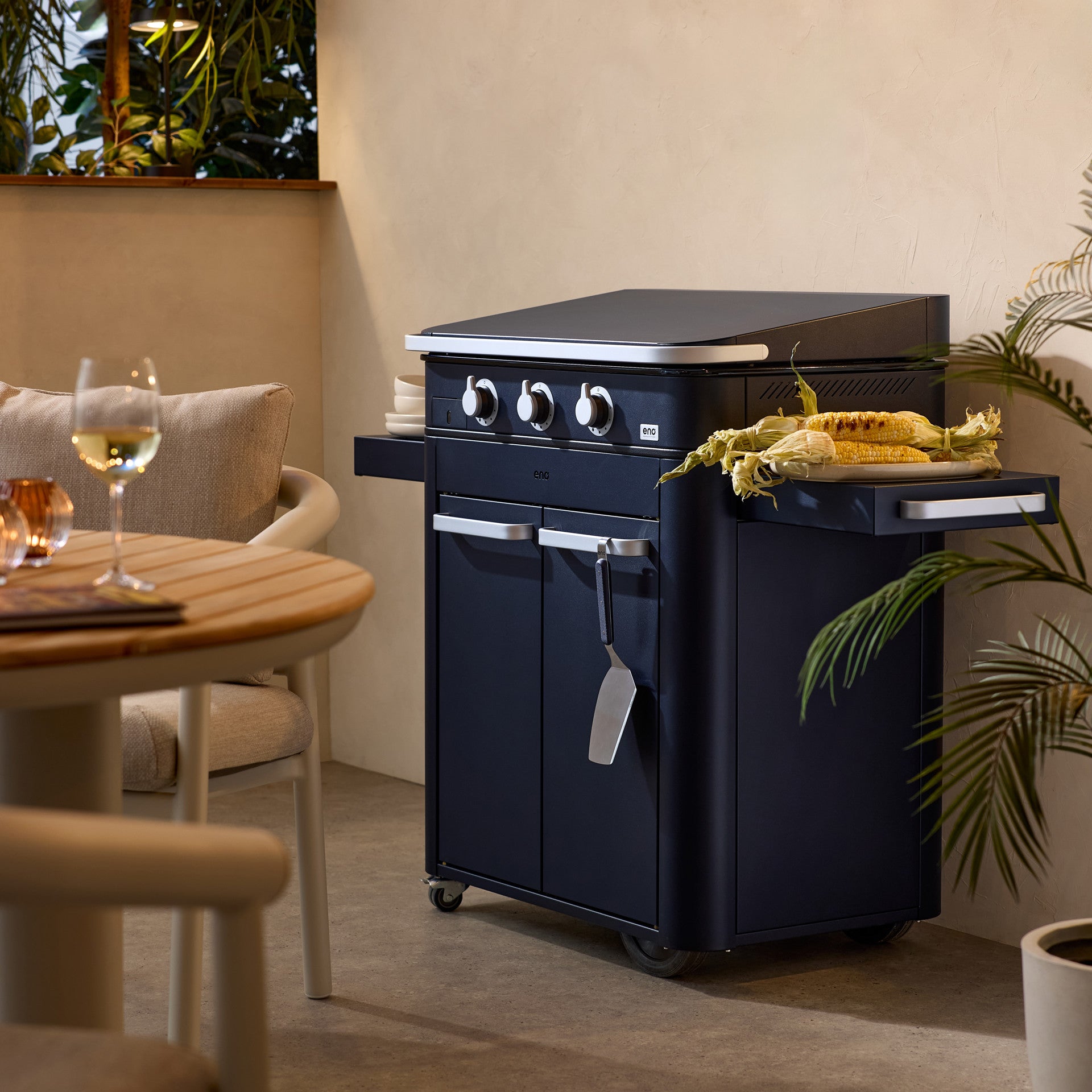 Eno - Ensemble Plancha 3 brûleurs avec couvercle et chariot ENOSIGN 80 - Bleu Navy - ENO - Ensemble plancha - - La Guilde Culinaire