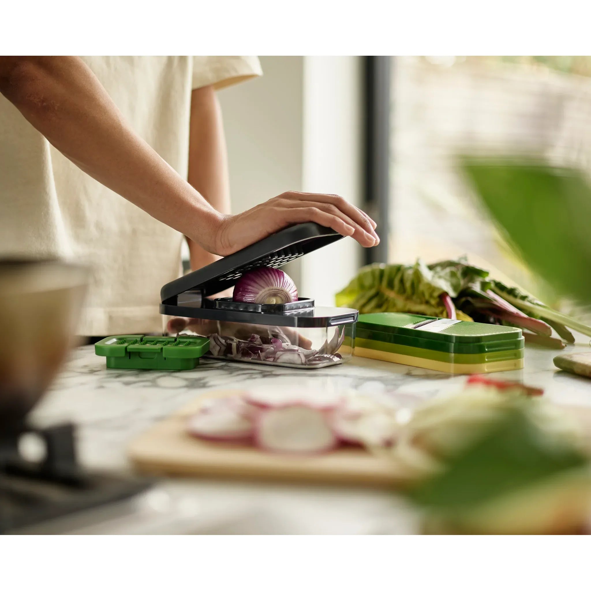Multi-prep Compact ens. 4-en-1 pour trancher - Joseph Joseph - Râpe et zesteur - - La Guilde Culinaire