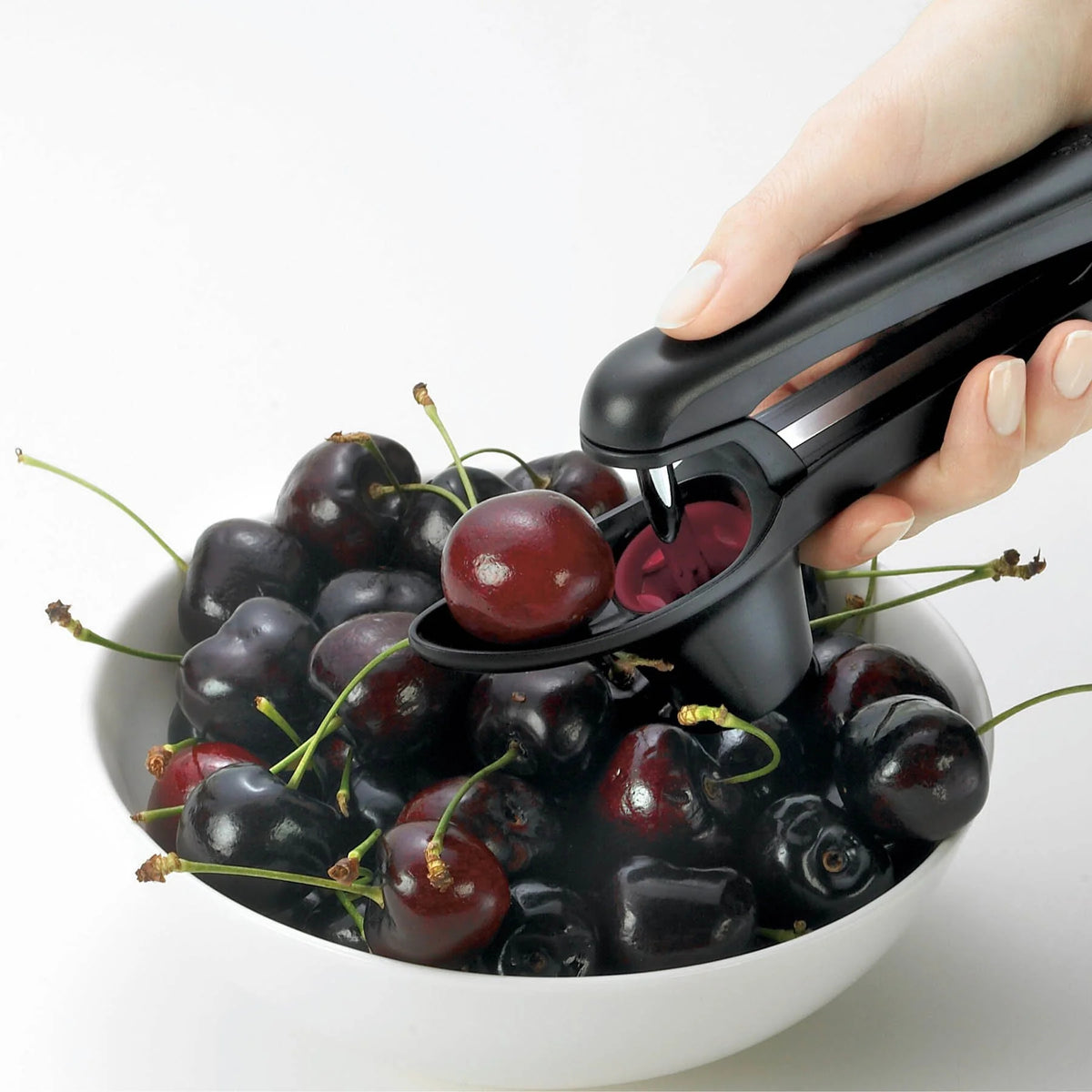 Dénoyauteur de cerises et d'olives - Cuisipro - Dénoyauteur - - La Guilde Culinaire