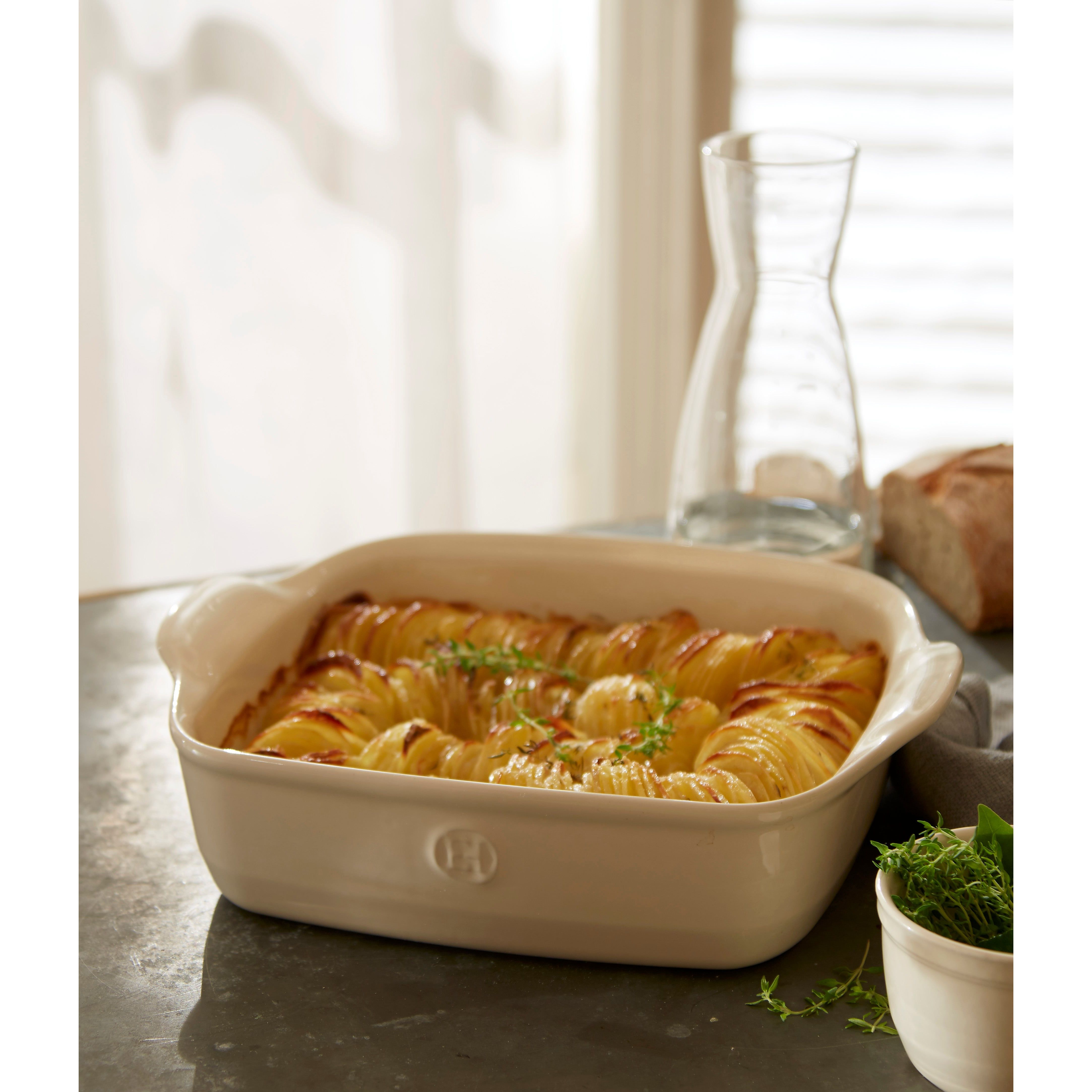 Plat à Four Carré 28 x 24 cm 1.8L - Emile Henry    - Emile Henry - Plat de cuisson -  - La Guilde Culinaire