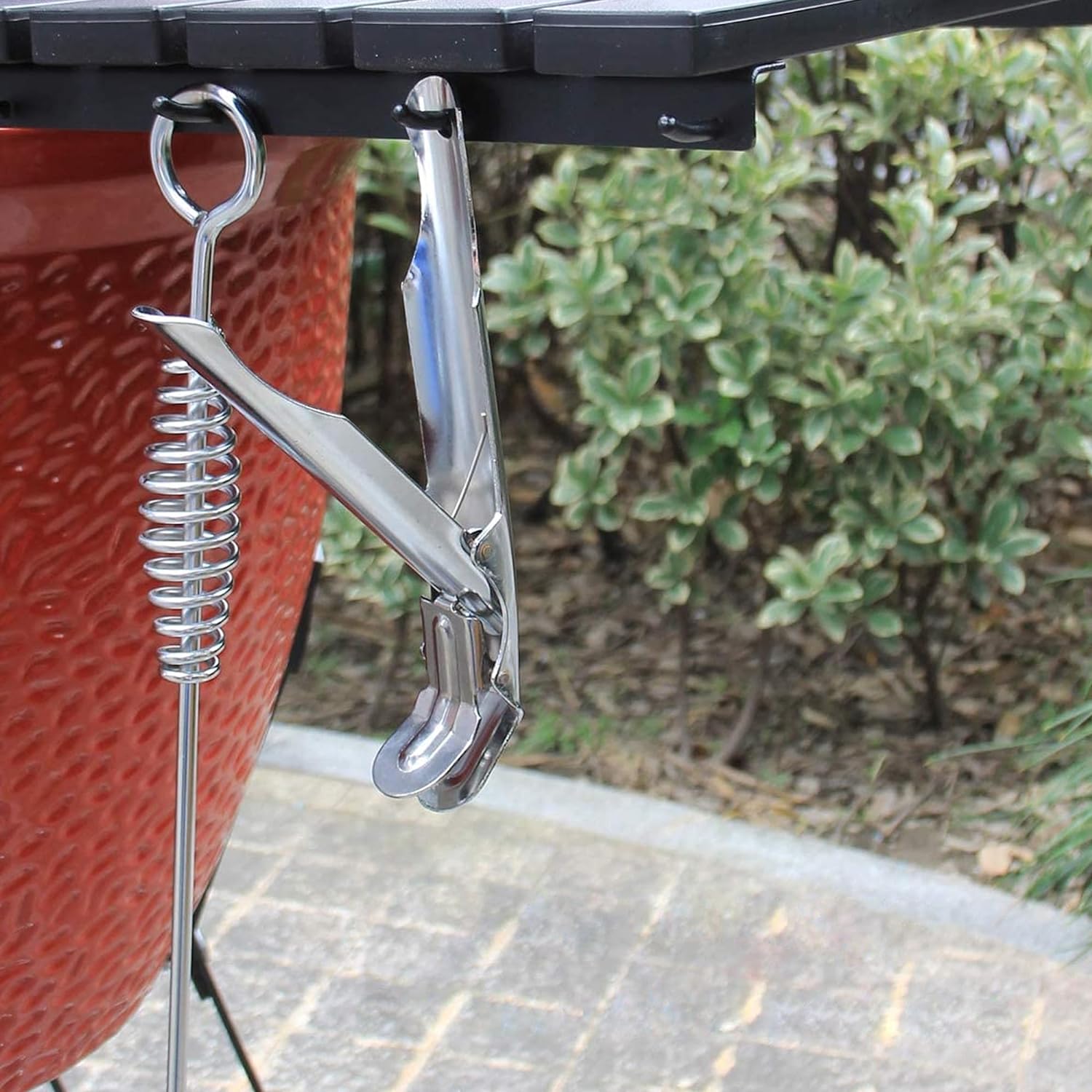 Pince pour la grille - Kamado Joe    - Kamado Joe - Pince à BBQ -  - La Guilde Culinaire