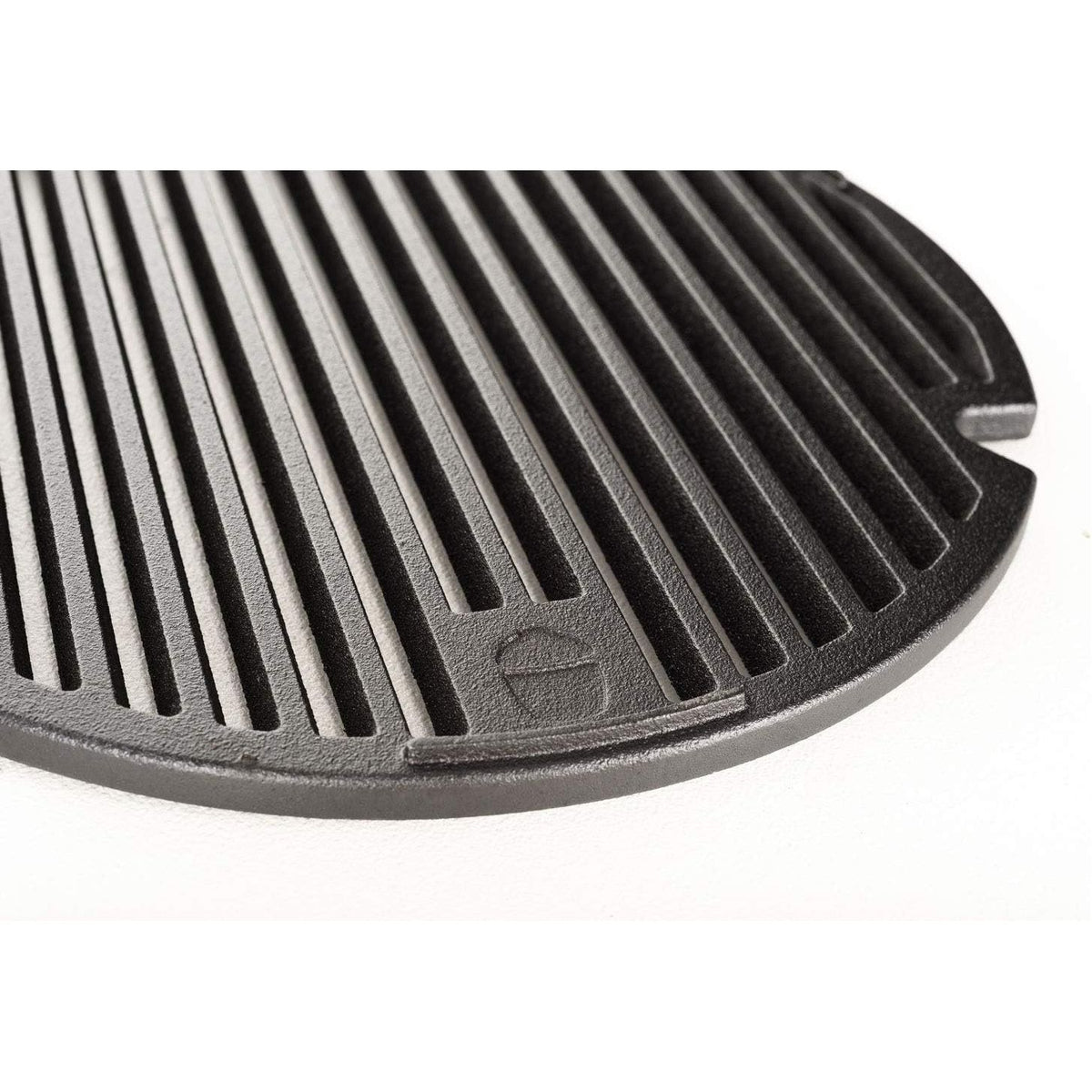 Plaque de cuisson en fonte pour Joe Jr, Classic Joe et Konnected Joe - KamadoJoe    - Kamado Joe - Grille pour BBQ -  - La Guilde Culinaire