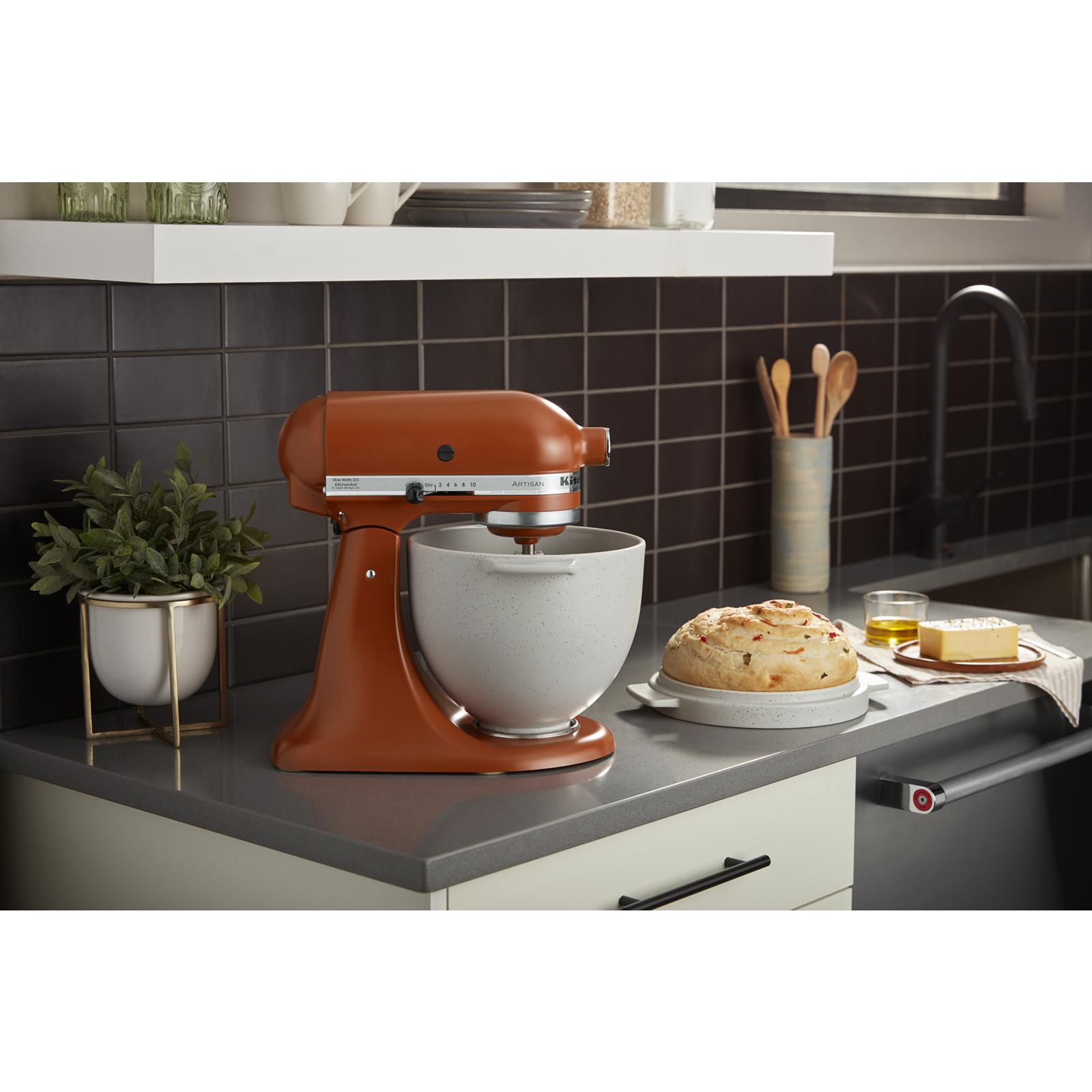 Batteur sur socle Artisan à tête inclinable de 5 pintes, KitchenAid Orange brûlée - Kitchenaid - Batteur sur socle - - La Guilde Culinaire