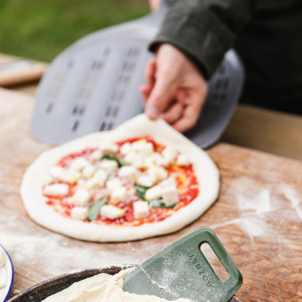 Pelle à pizza Roccbox placement * - Gozney - Pelle à pizza - - La Guilde Culinaire