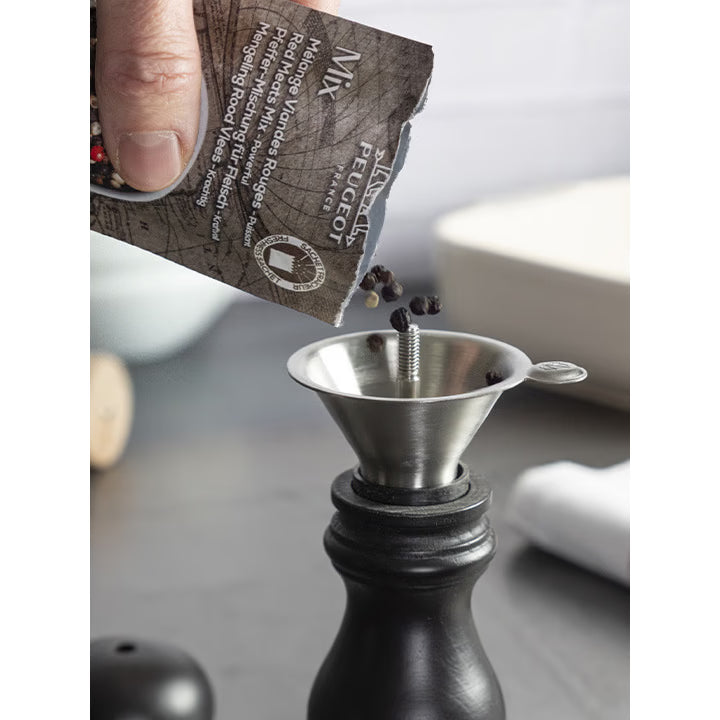 Entonnoir en inox Easy - Peugeot - Moulin à poivre, sel, et épices - - La Guilde Culinaire