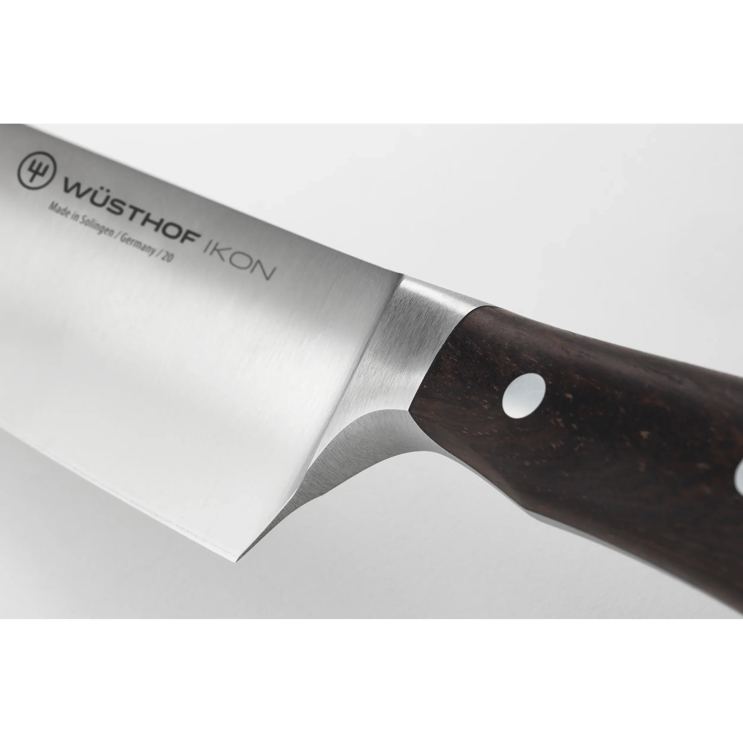 Couteau de chef 20 cm/ 8" - Ikon - Wüsthof - Couteau de Chef - - La Guilde Culinaire