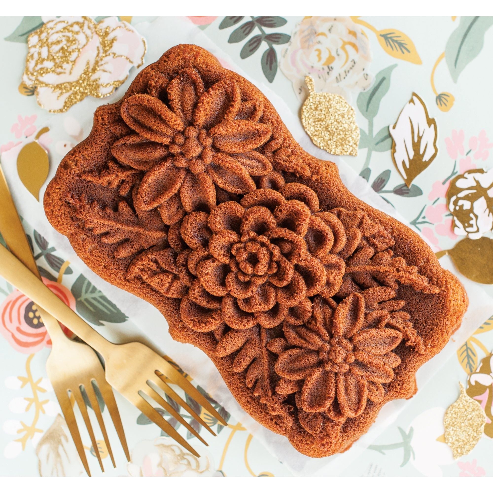 Moule à cake Fleurs sauvages Toffee    - Nordic Ware - Moule à gâteaux -  - La Guilde Culinaire