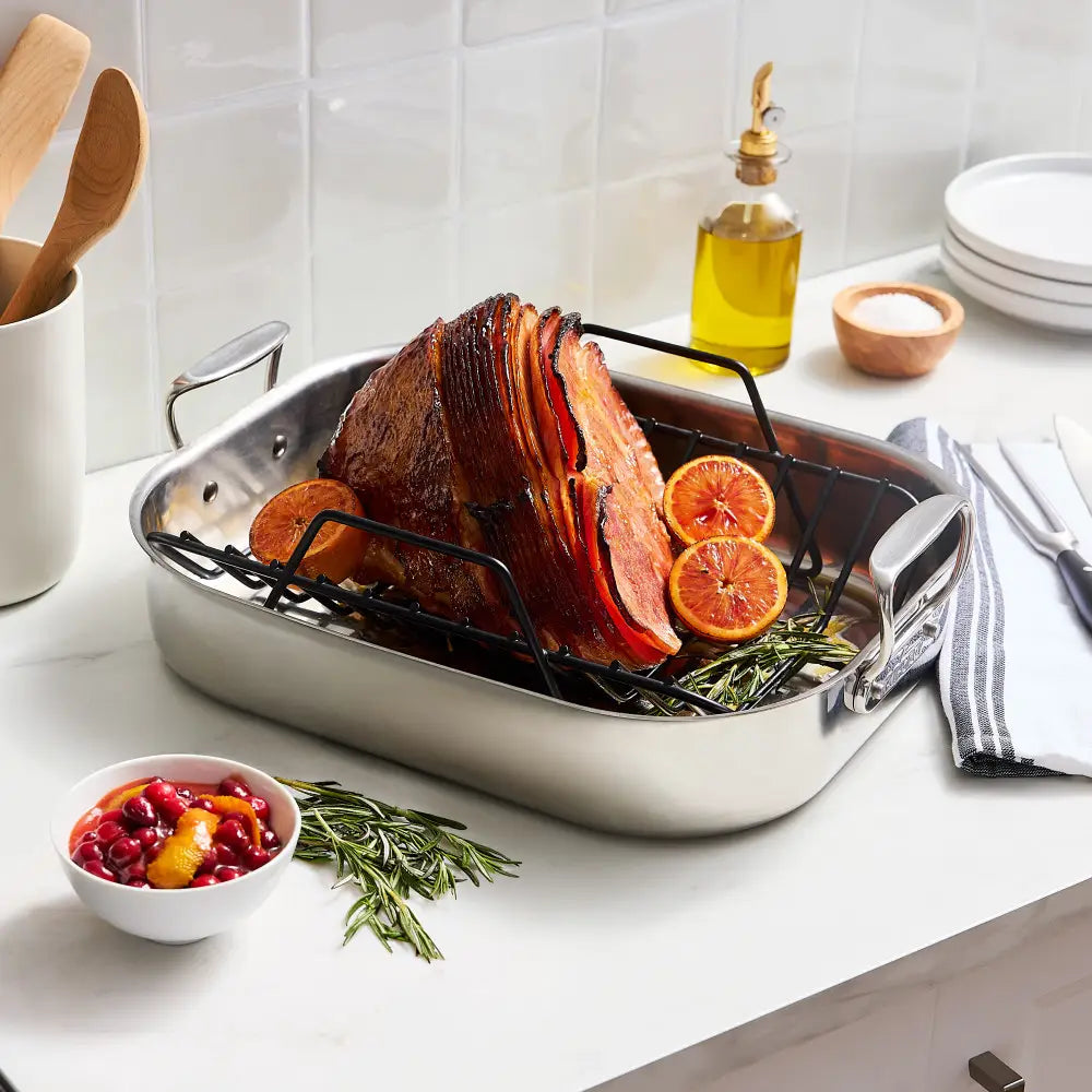 Accessoires Gourmet, Grande Rôtissoire en Acier Inoxydable avec support, 13 x 16 po - All-Clad - Rôtissoire - - La Guilde Culinaire