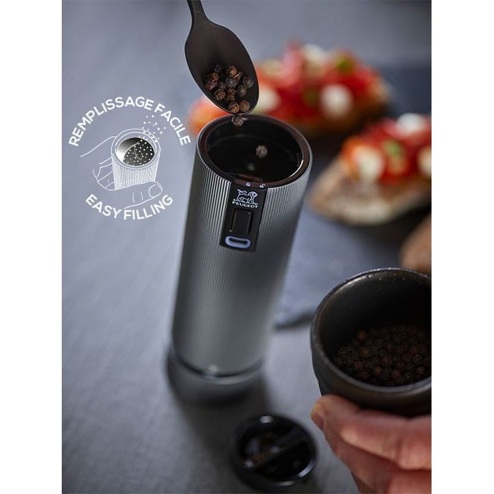Coffret de 2 moulins à sel et poivre électriques Night Electric noir mat 15 cm - Peugeot - Peugeot - Moulin à poivre, sel, et épices - - La Guilde Culinaire