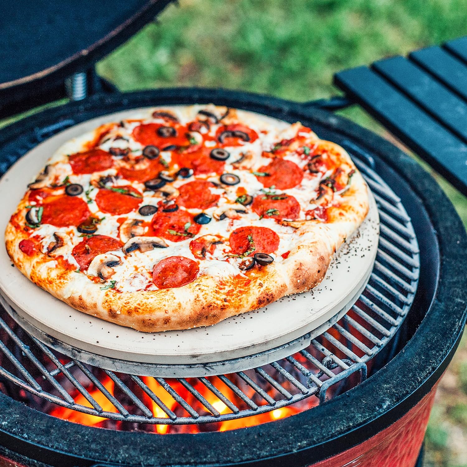 Plaque à pizza en céramique - KamadoJoe    - Kamado Joe - Plaque à pizza -  - La Guilde Culinaire