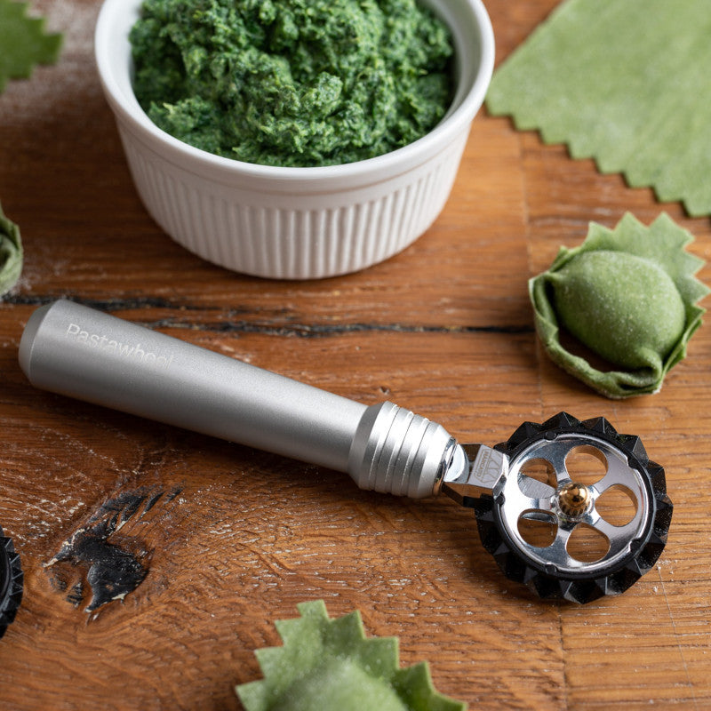 Roulette découpe-pâte Pastawheel Chrome - Marcato Design - Roulette à pâtes - - La Guilde Culinaire