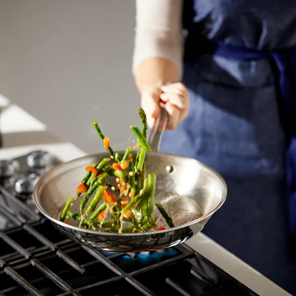 Poêle en acier inoxydable avec couvercle G5, 12,5 po - All-Clad - Poêle à frire - - La Guilde Culinaire