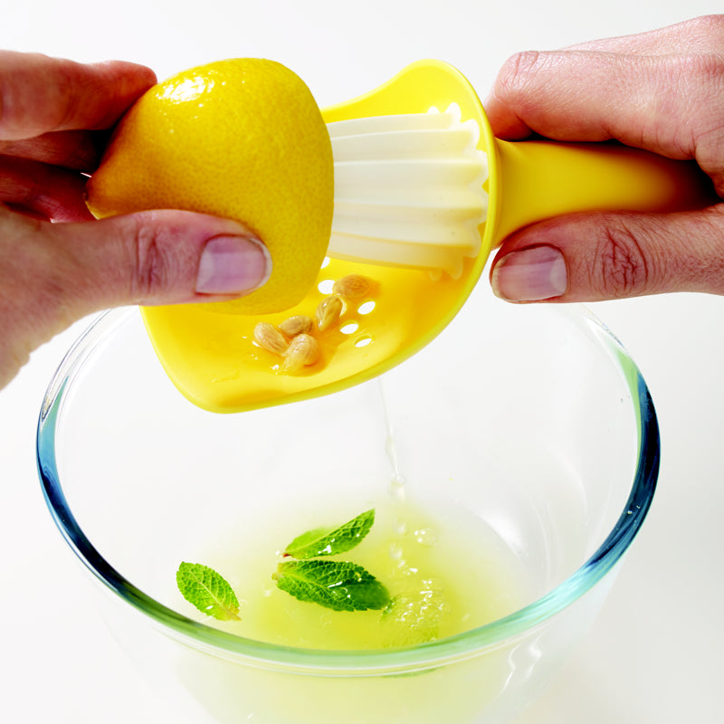 Presse-agrumes Catcher    - Joseph Joseph - Presse-agrume -  - La Guilde Culinaire
