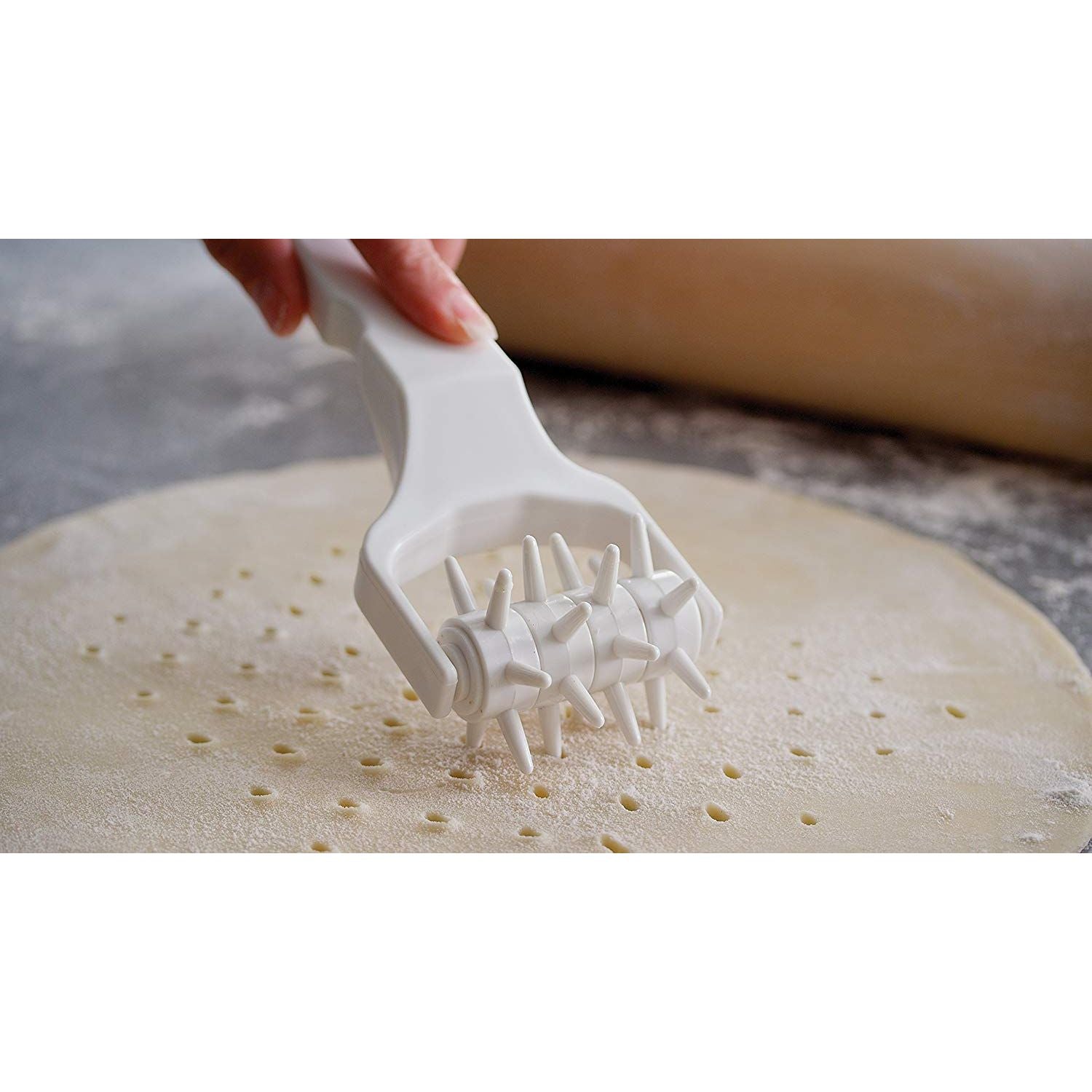 Roulette Pique-pâte    - Fox Run - Roulette à pâtes -  - La Guilde Culinaire