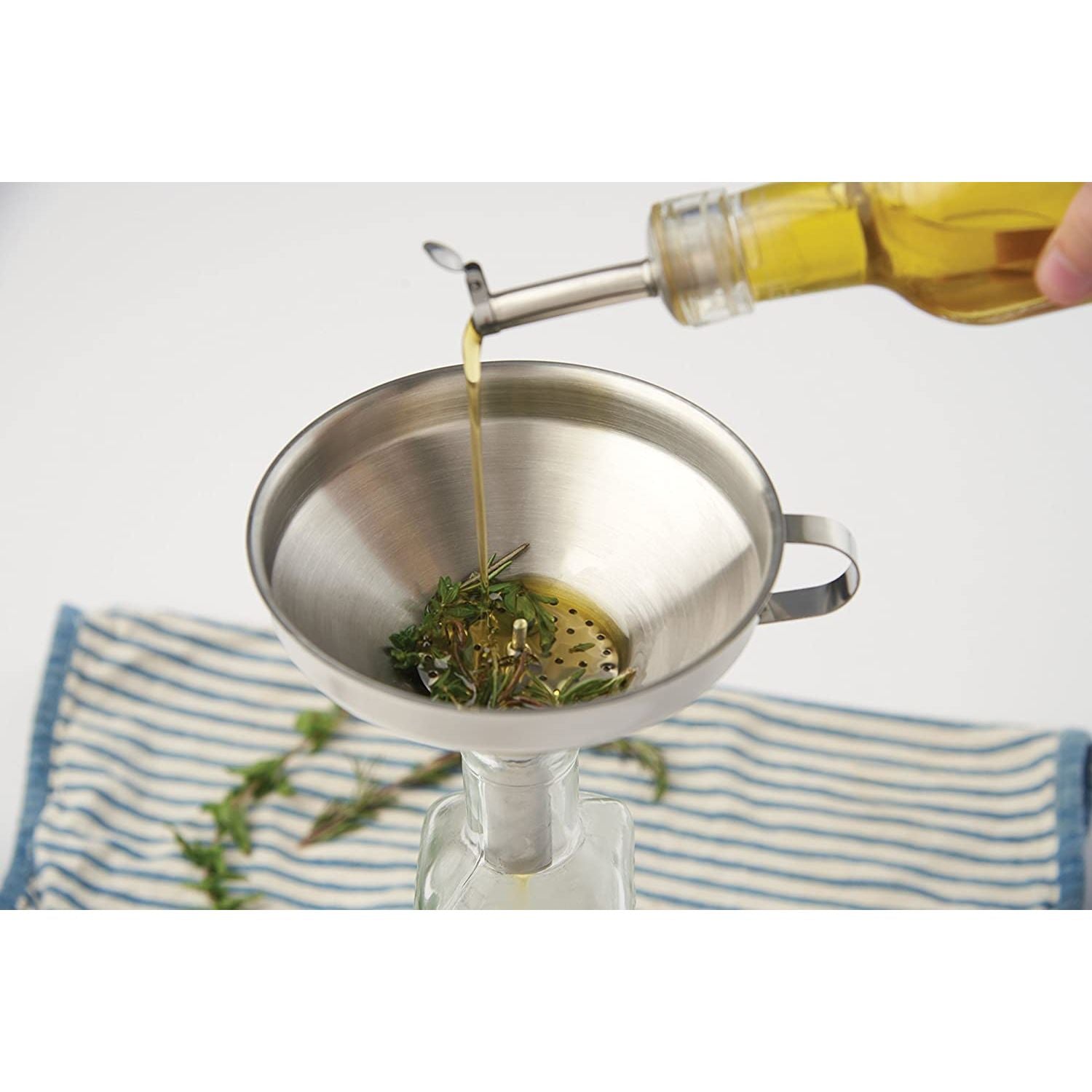 Entonnoir avec passoire 5'' diametre    - Fox Run - Entonnoir -  - La Guilde Culinaire