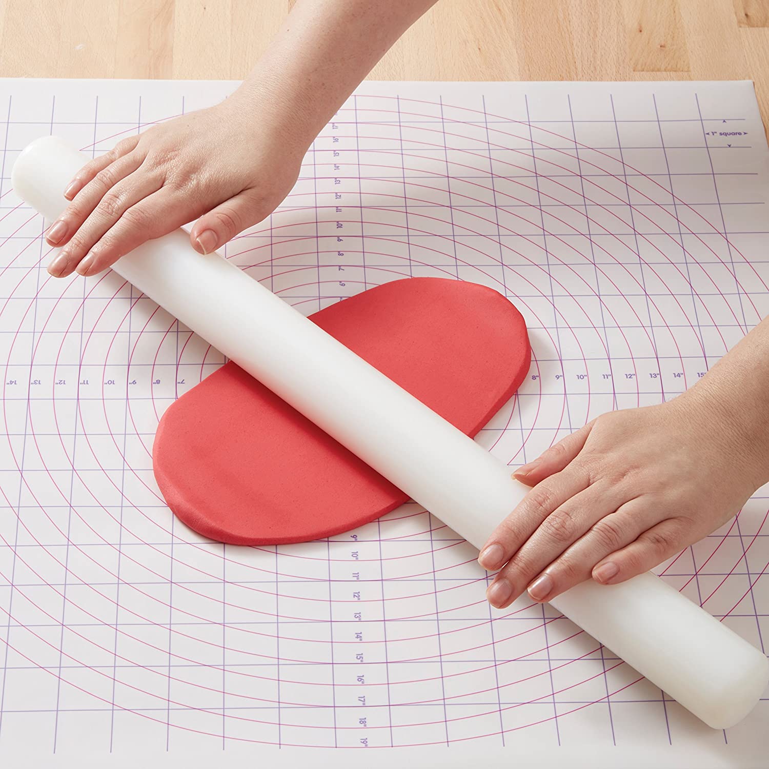 Grand rouleau à fondant avec anneaux-guides Wilton 20"    - Wilton - Rouleau à fondant -  - La Guilde Culinaire