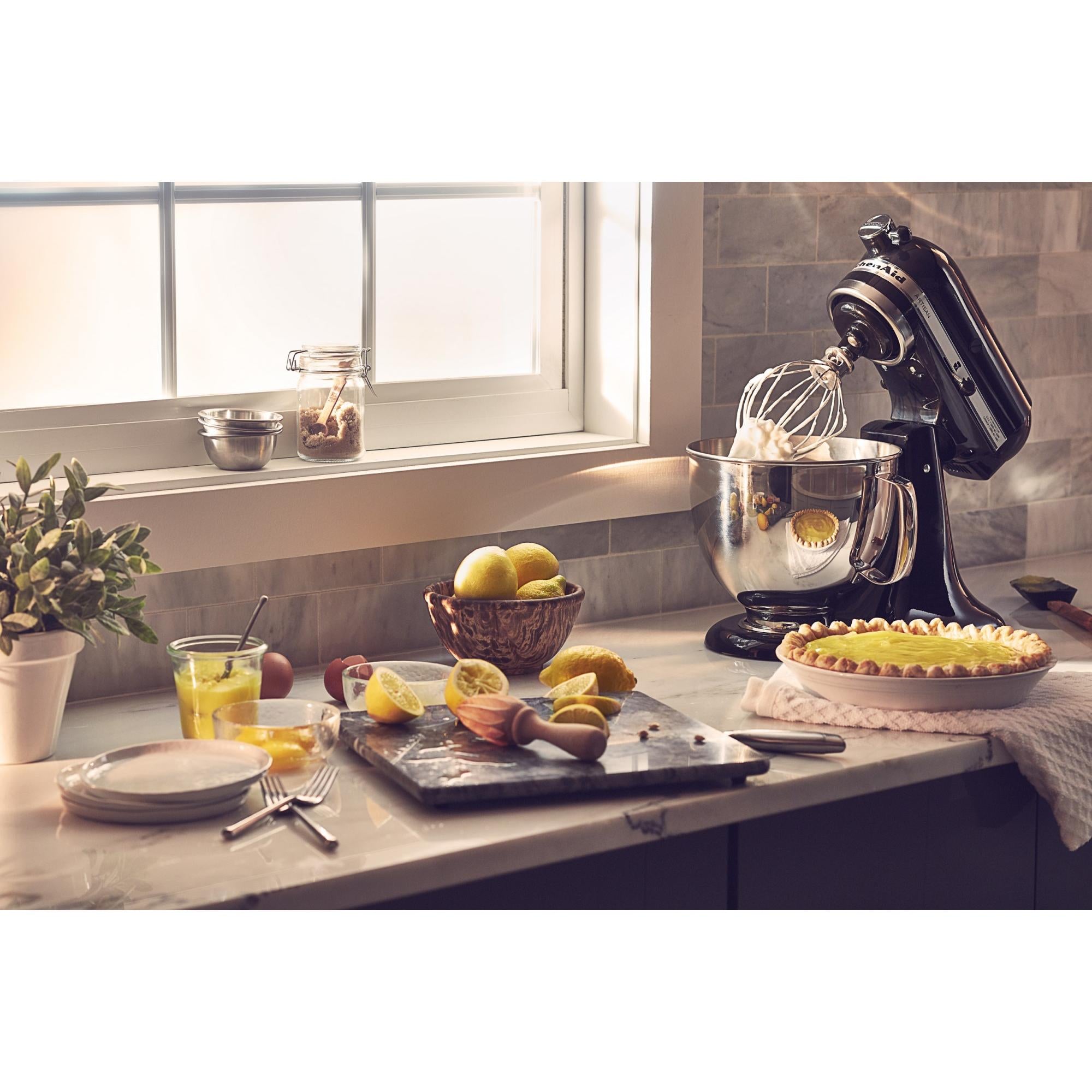Batteur sur socle KitchenAid 4.7 L (5 pintes) Artisan - Noir    - Kitchenaid - Batteur sur socle -  - La Guilde Culinaire