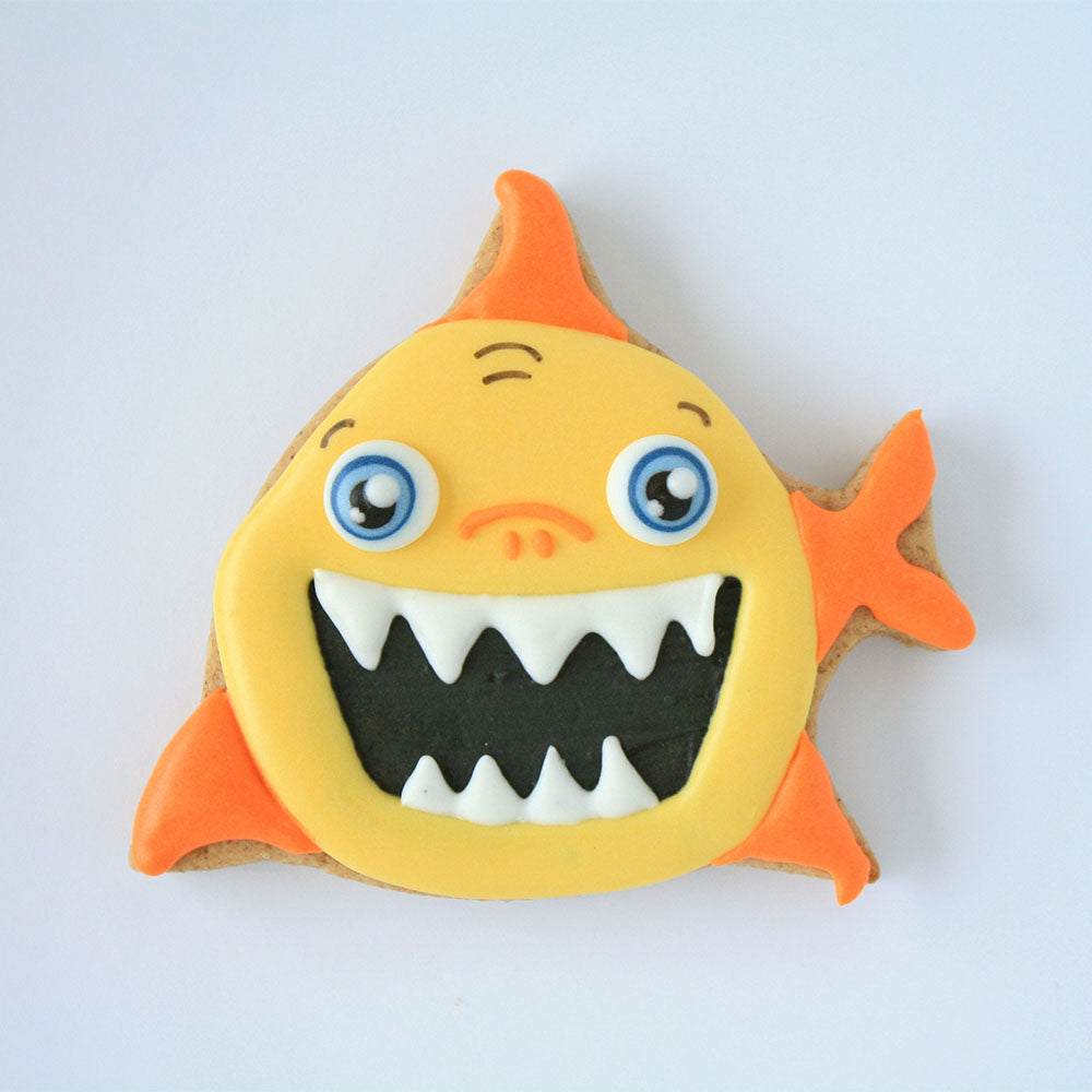 Emporte-pièce petit requin face avant 3.5" x 3.25"    - Ann Clark Cookie Cutters - Emporte-pièce -  - La Guilde Culinaire